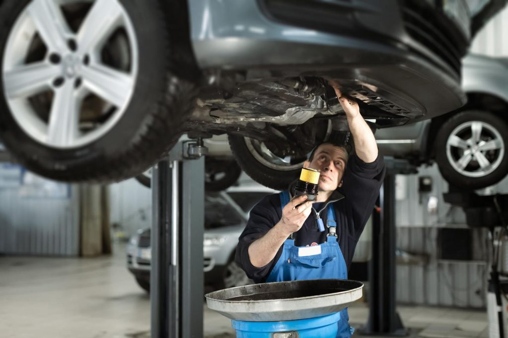 Mospart | Comment changer le filtre à huile de votre véhicule : un guide étape par étape
