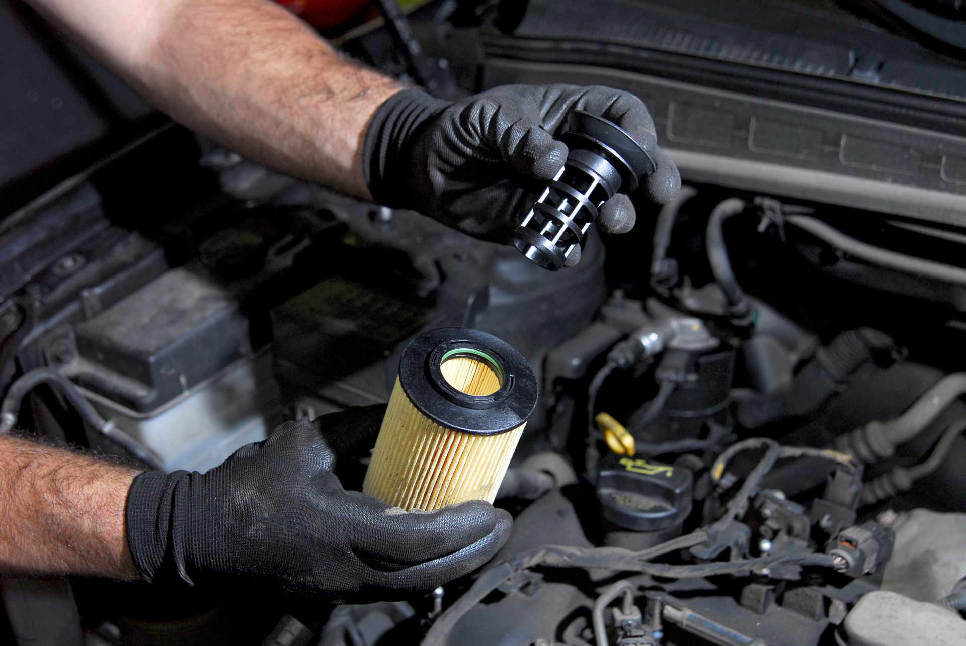 Mospart | The Different Types of Oil Filters and Which is Best for Your Vehicle