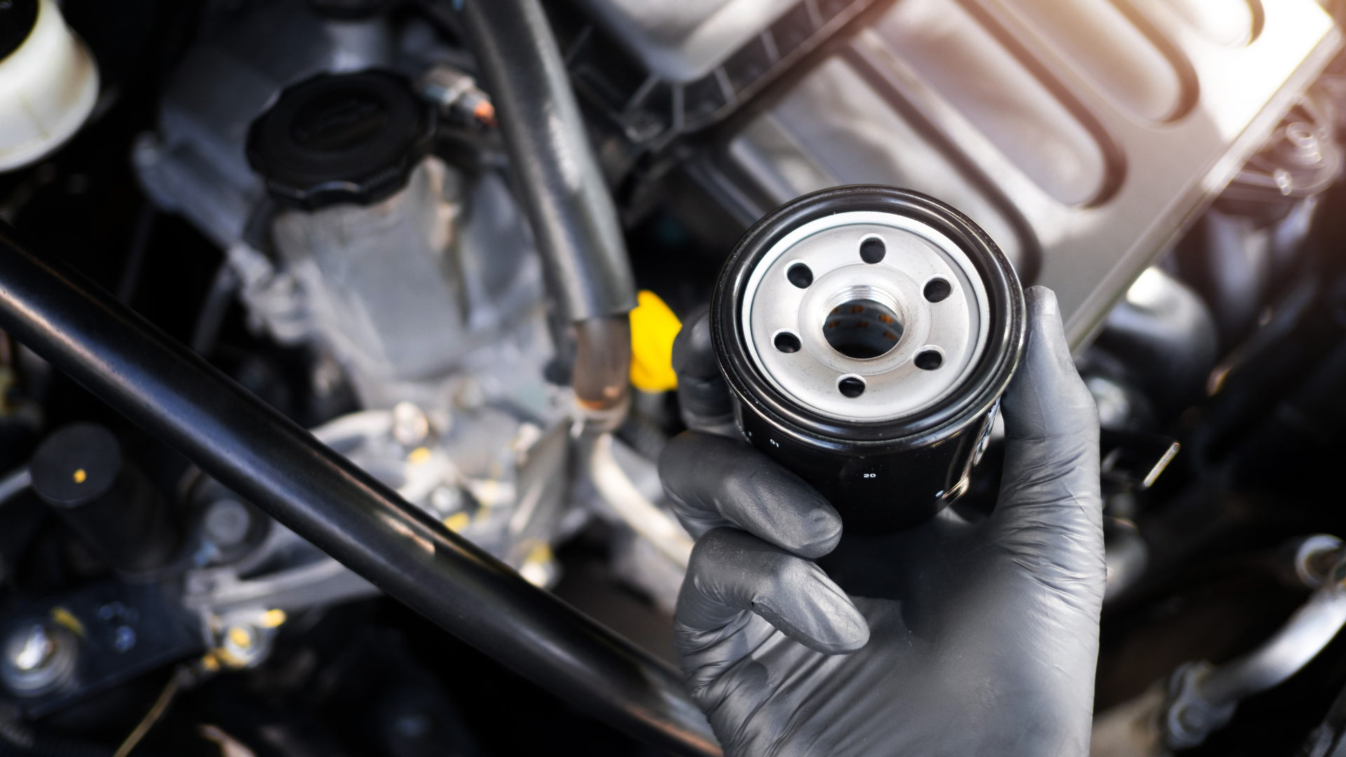 Mospart | Oil Filter Maintenance: Frequency and Costs Explained