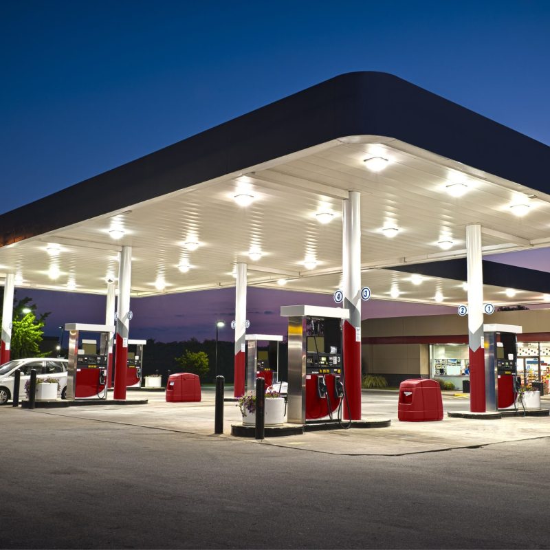 Mospart | Geleneksel Benzinle Çalışan Bir Arabaya Sahip Olmanın Artıları ve Eksileri